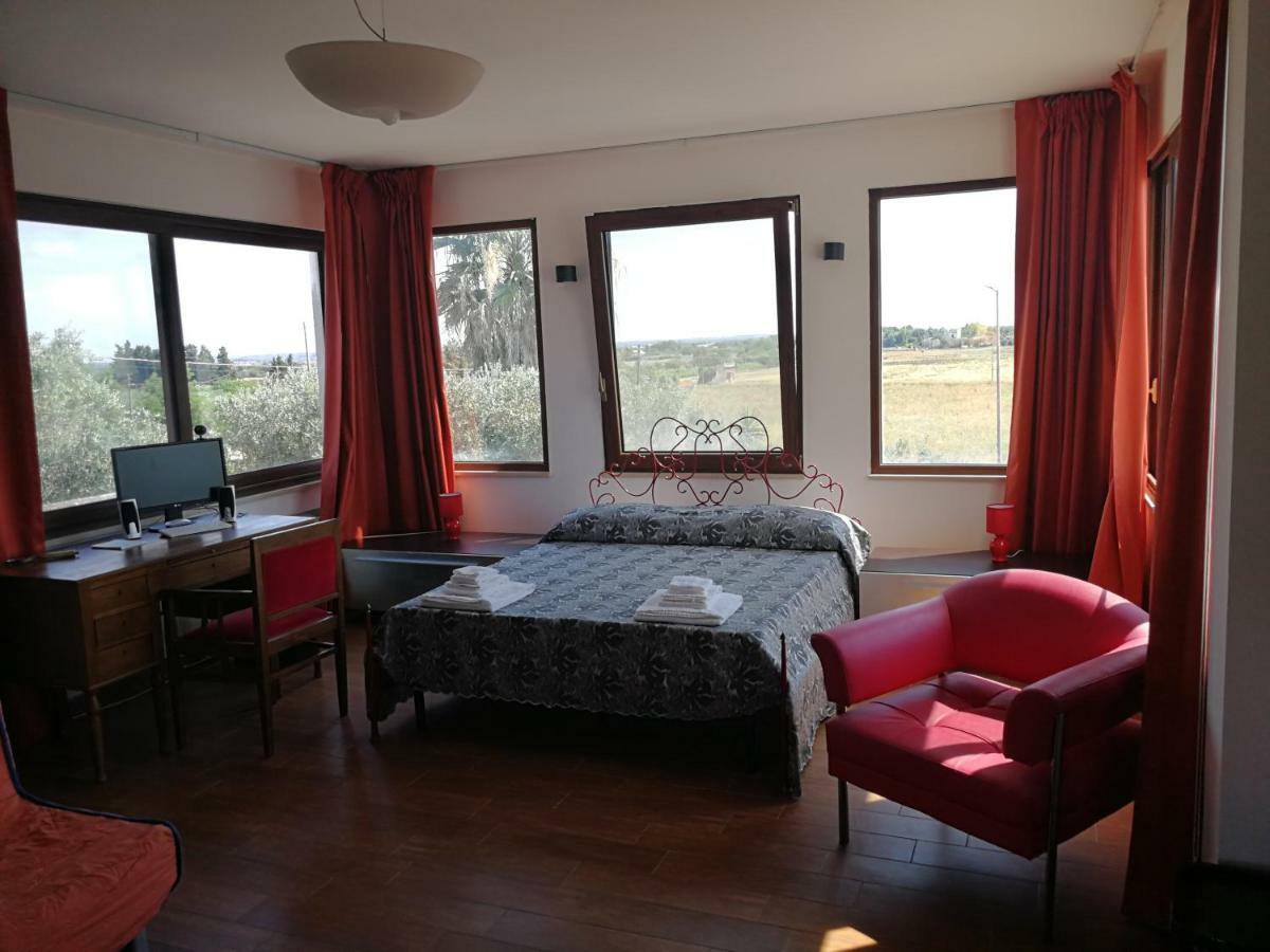 Bed and Breakfast Il Giardino Degli Ulivi Галатіна Екстер'єр фото